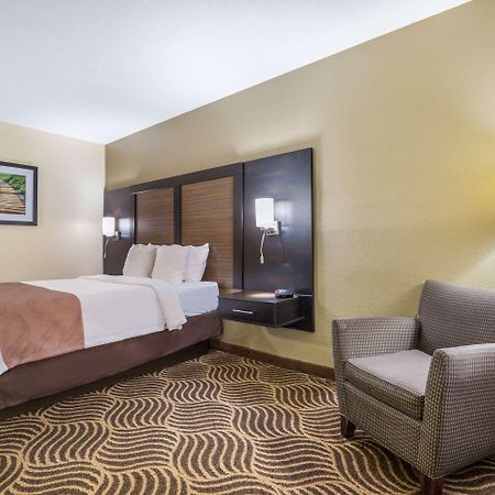 Quality Inn & Suites Florence - Cincinnati South Екстер'єр фото