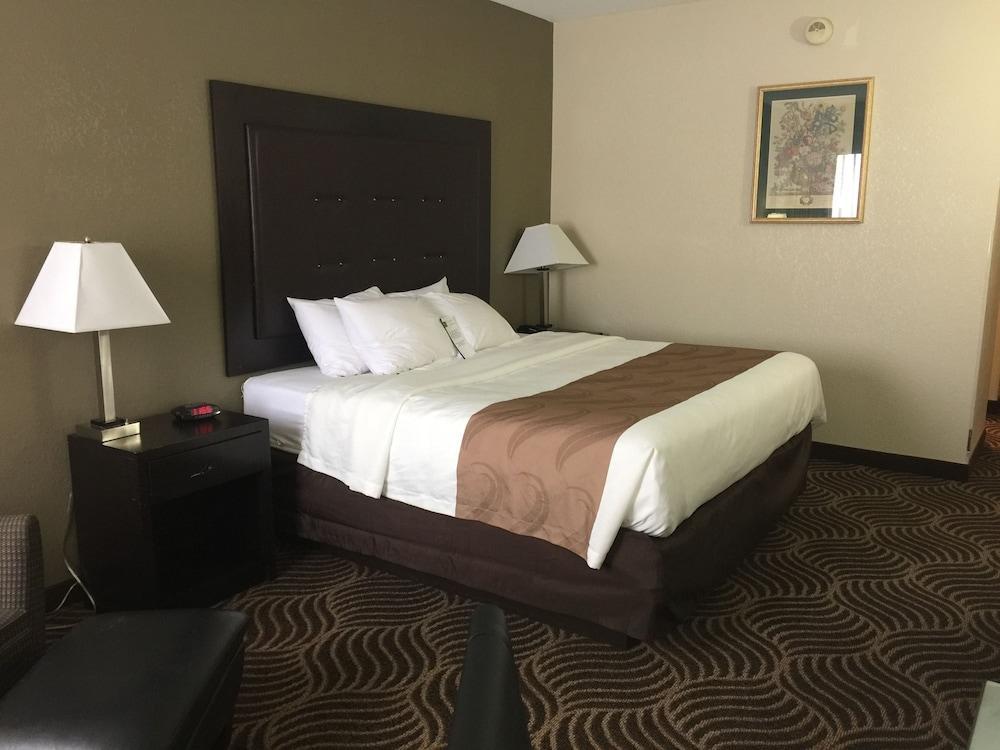 Quality Inn & Suites Florence - Cincinnati South Екстер'єр фото