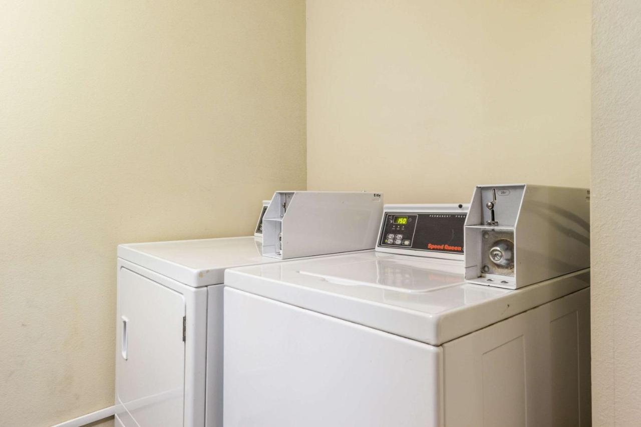 Quality Inn & Suites Florence - Cincinnati South Екстер'єр фото
