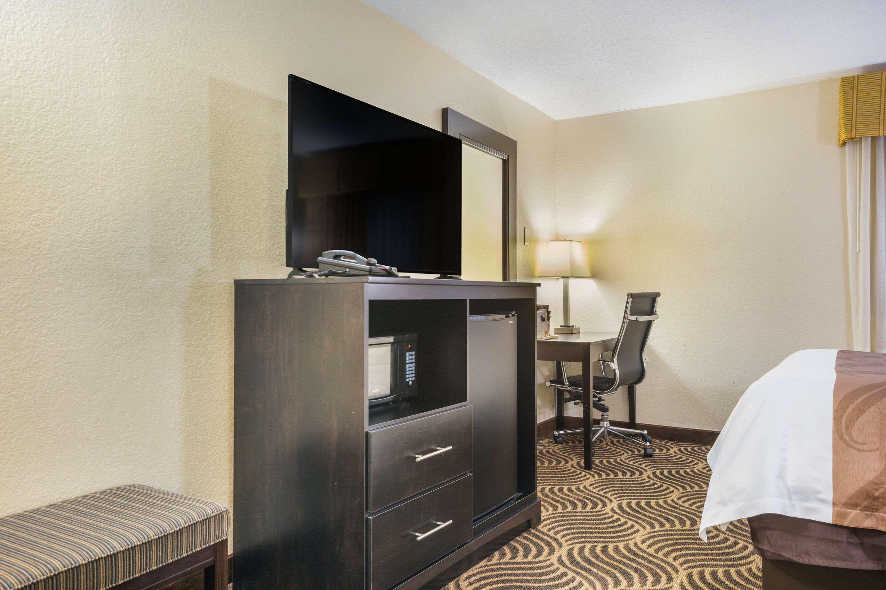 Quality Inn & Suites Florence - Cincinnati South Екстер'єр фото