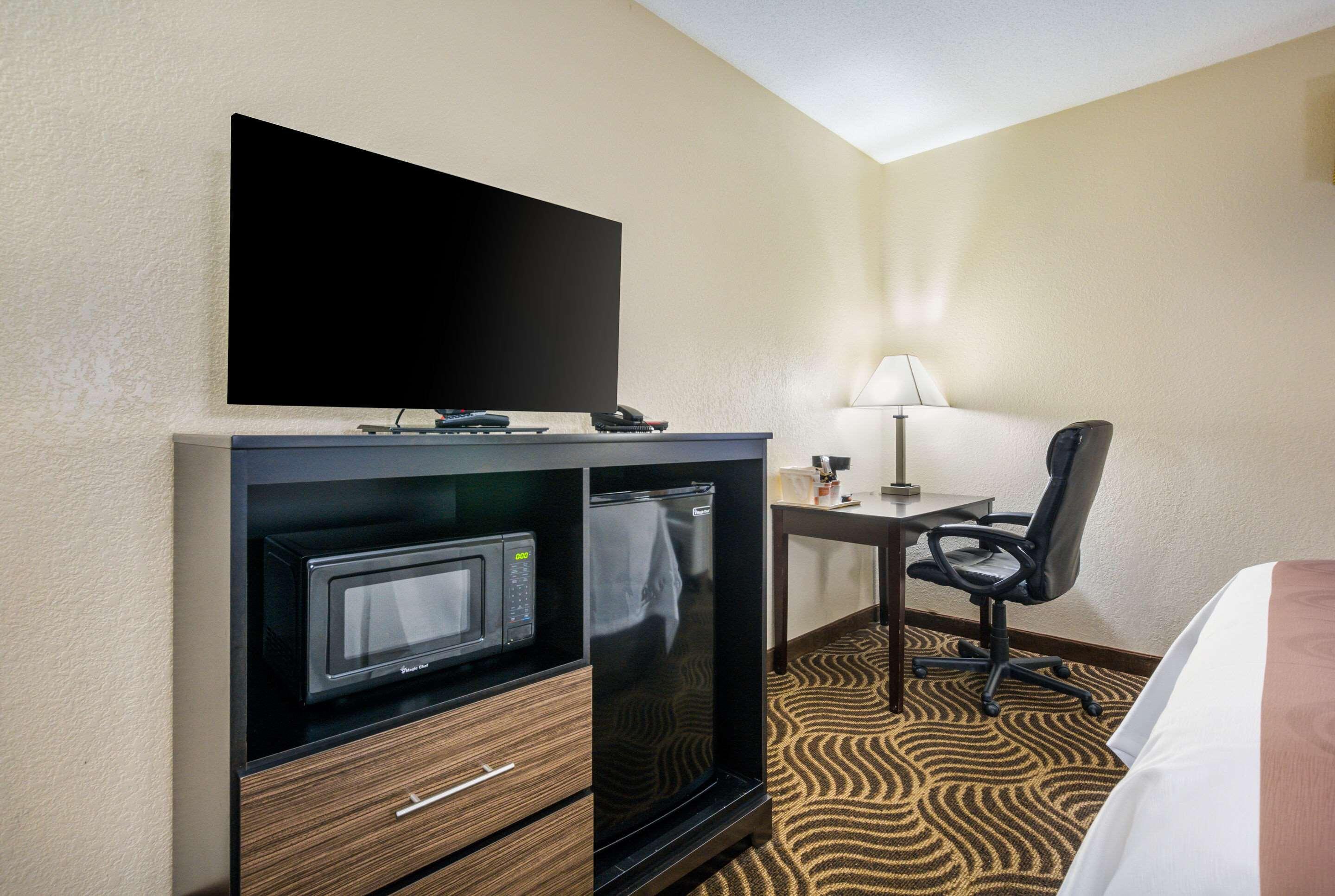Quality Inn & Suites Florence - Cincinnati South Екстер'єр фото