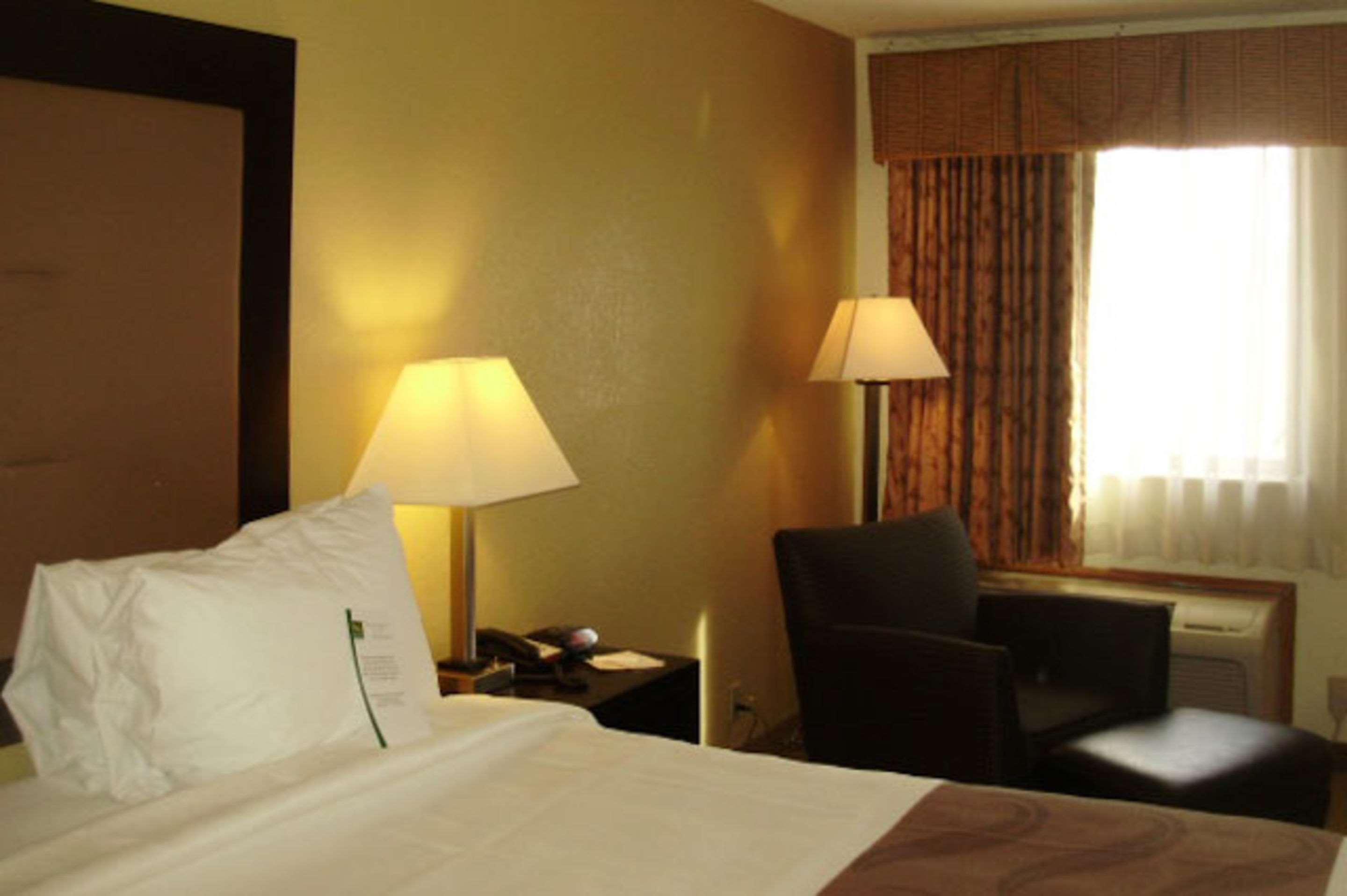 Quality Inn & Suites Florence - Cincinnati South Екстер'єр фото