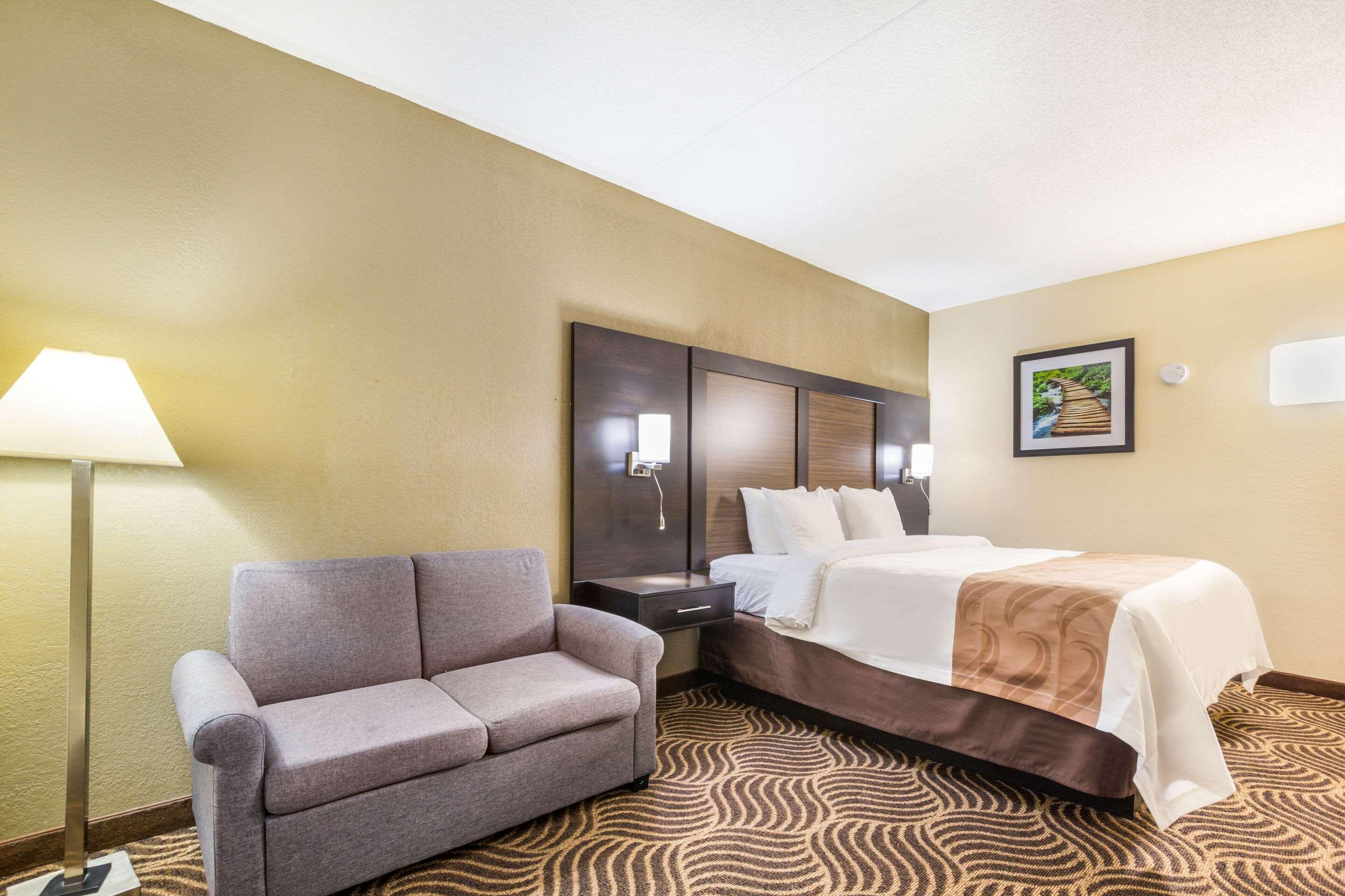 Quality Inn & Suites Florence - Cincinnati South Екстер'єр фото