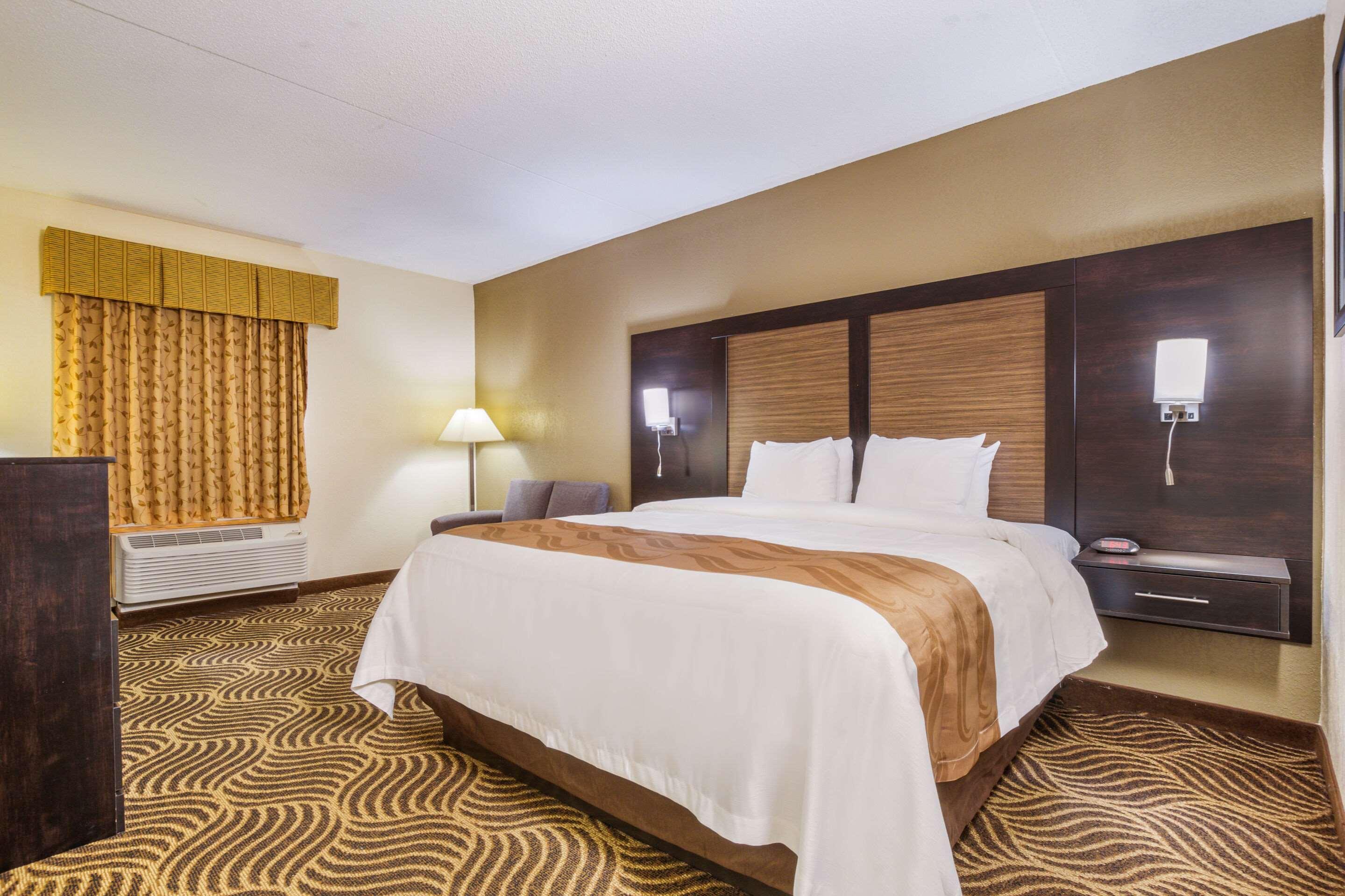 Quality Inn & Suites Florence - Cincinnati South Екстер'єр фото