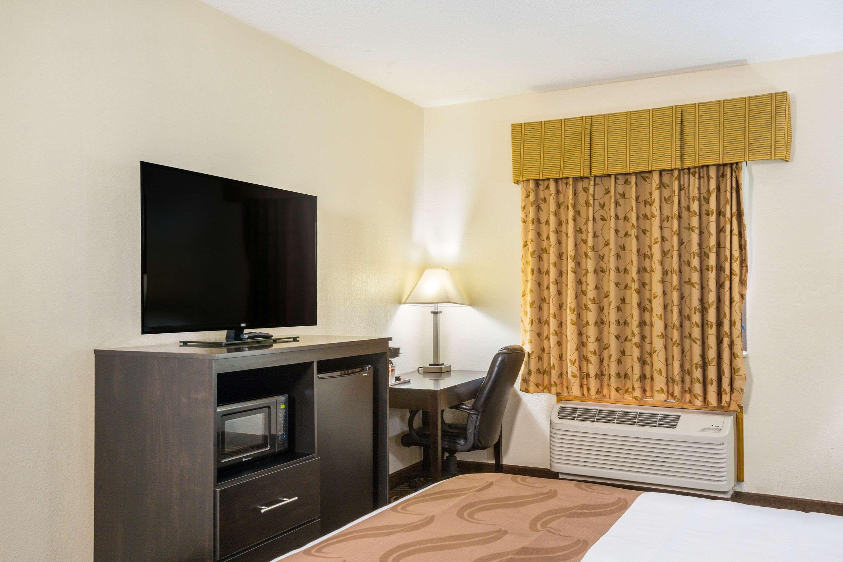 Quality Inn & Suites Florence - Cincinnati South Екстер'єр фото