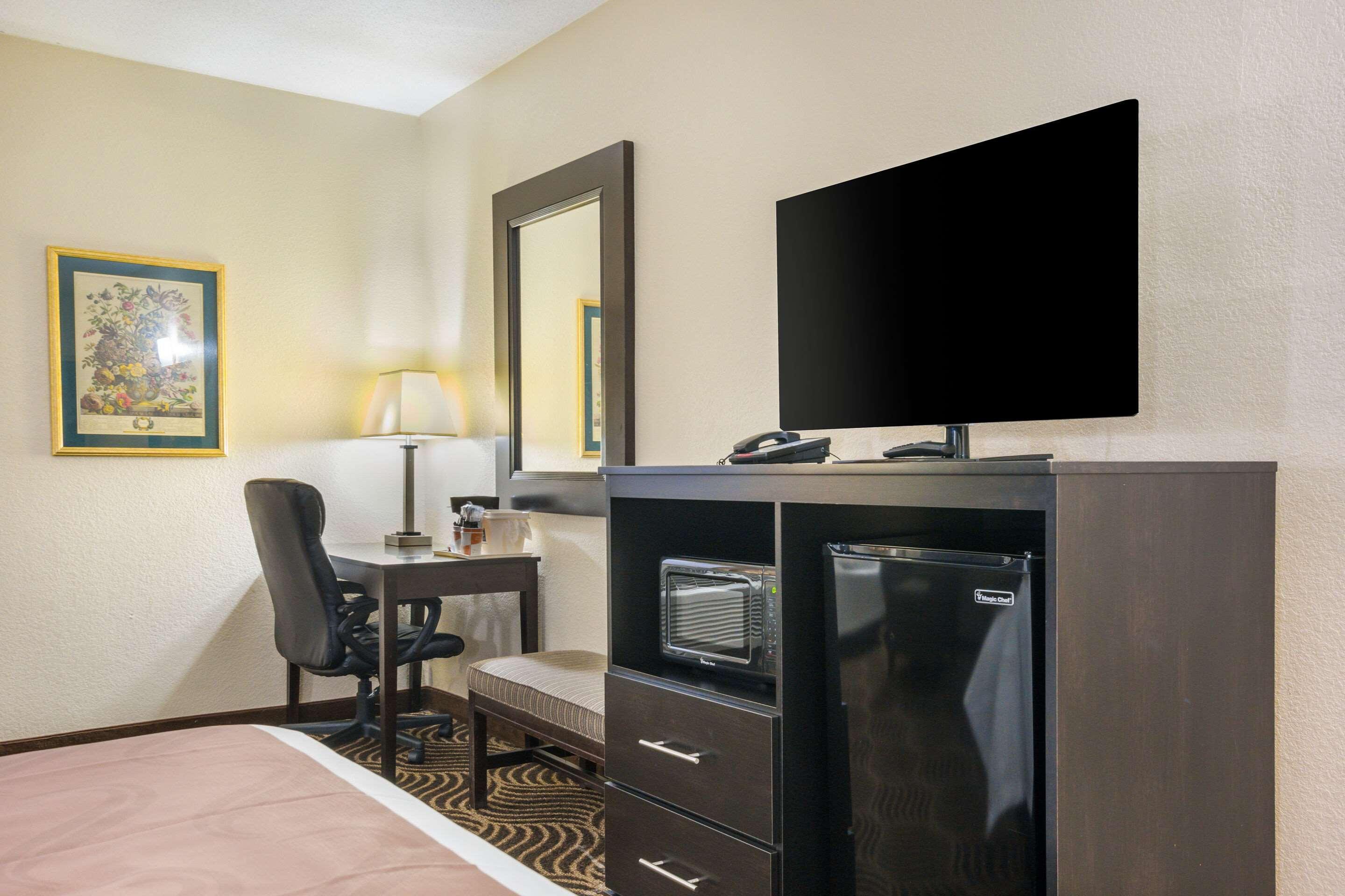 Quality Inn & Suites Florence - Cincinnati South Екстер'єр фото