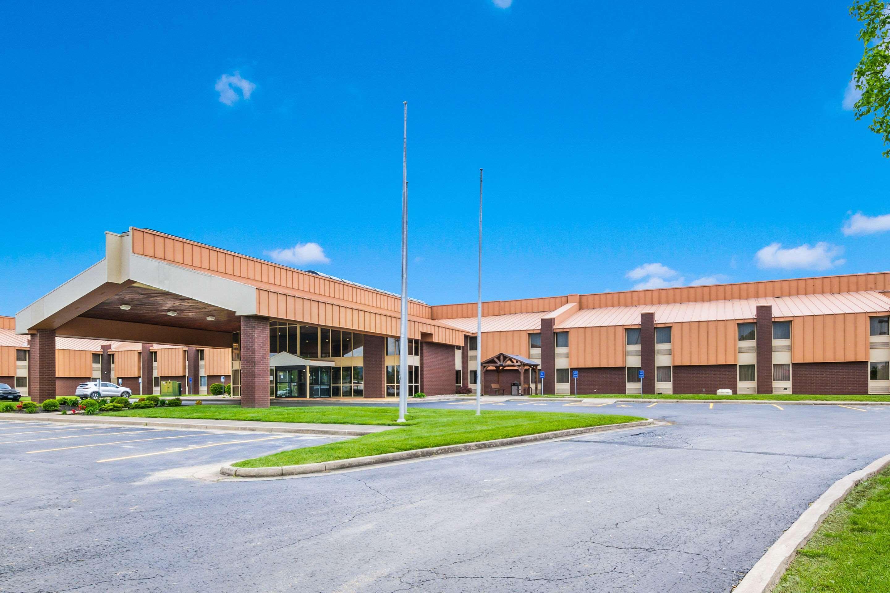 Quality Inn & Suites Florence - Cincinnati South Екстер'єр фото