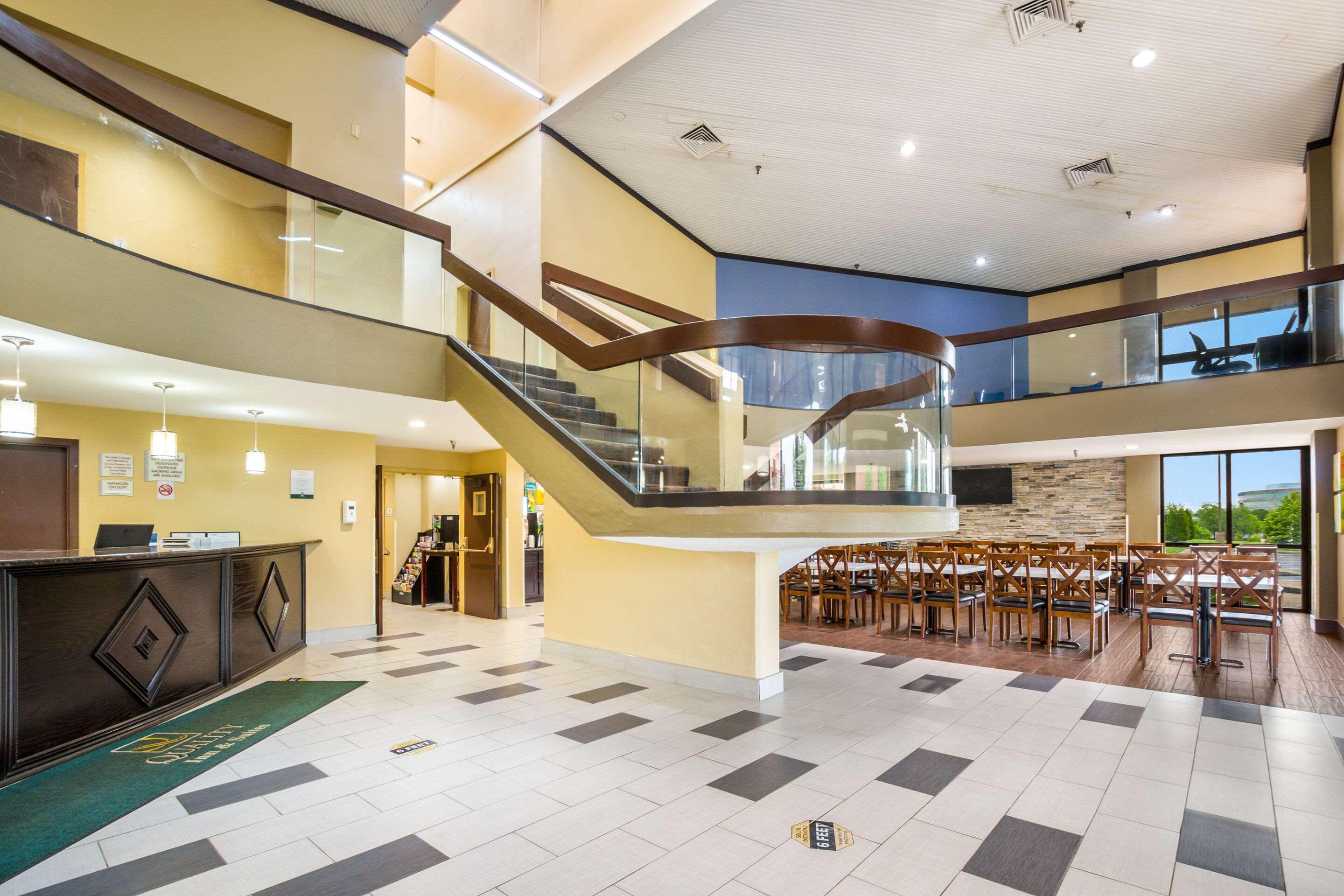Quality Inn & Suites Florence - Cincinnati South Екстер'єр фото
