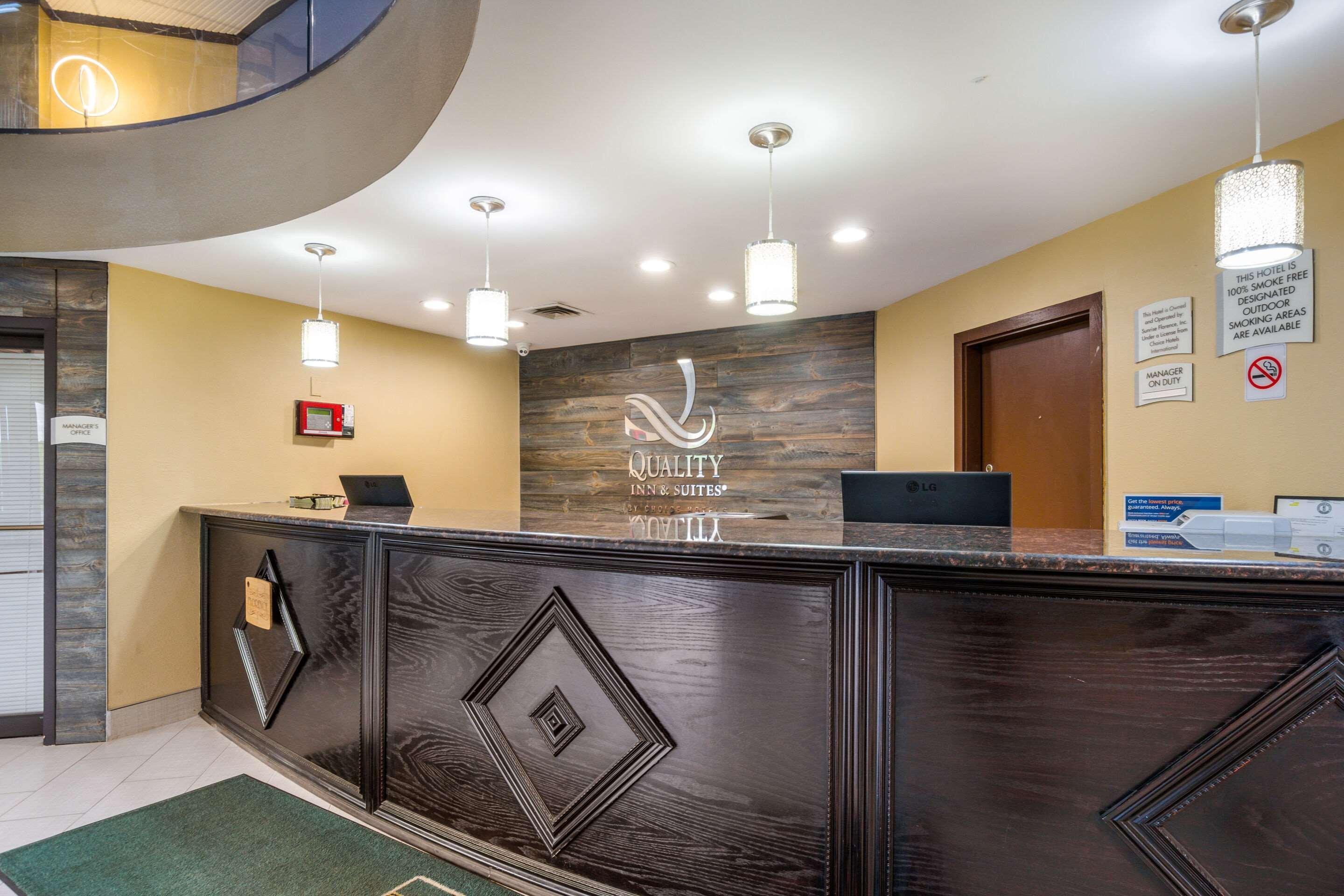 Quality Inn & Suites Florence - Cincinnati South Екстер'єр фото