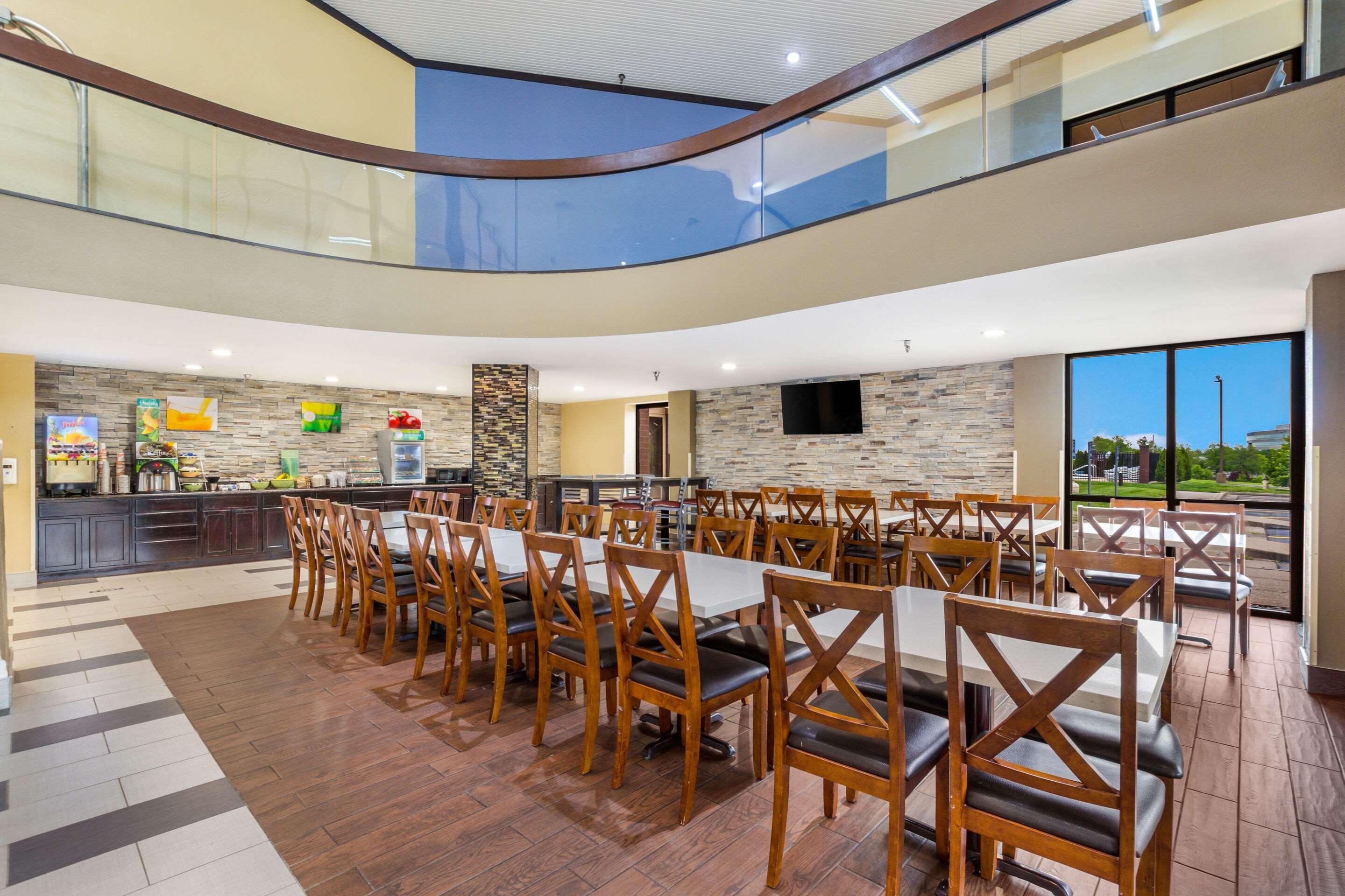 Quality Inn & Suites Florence - Cincinnati South Екстер'єр фото