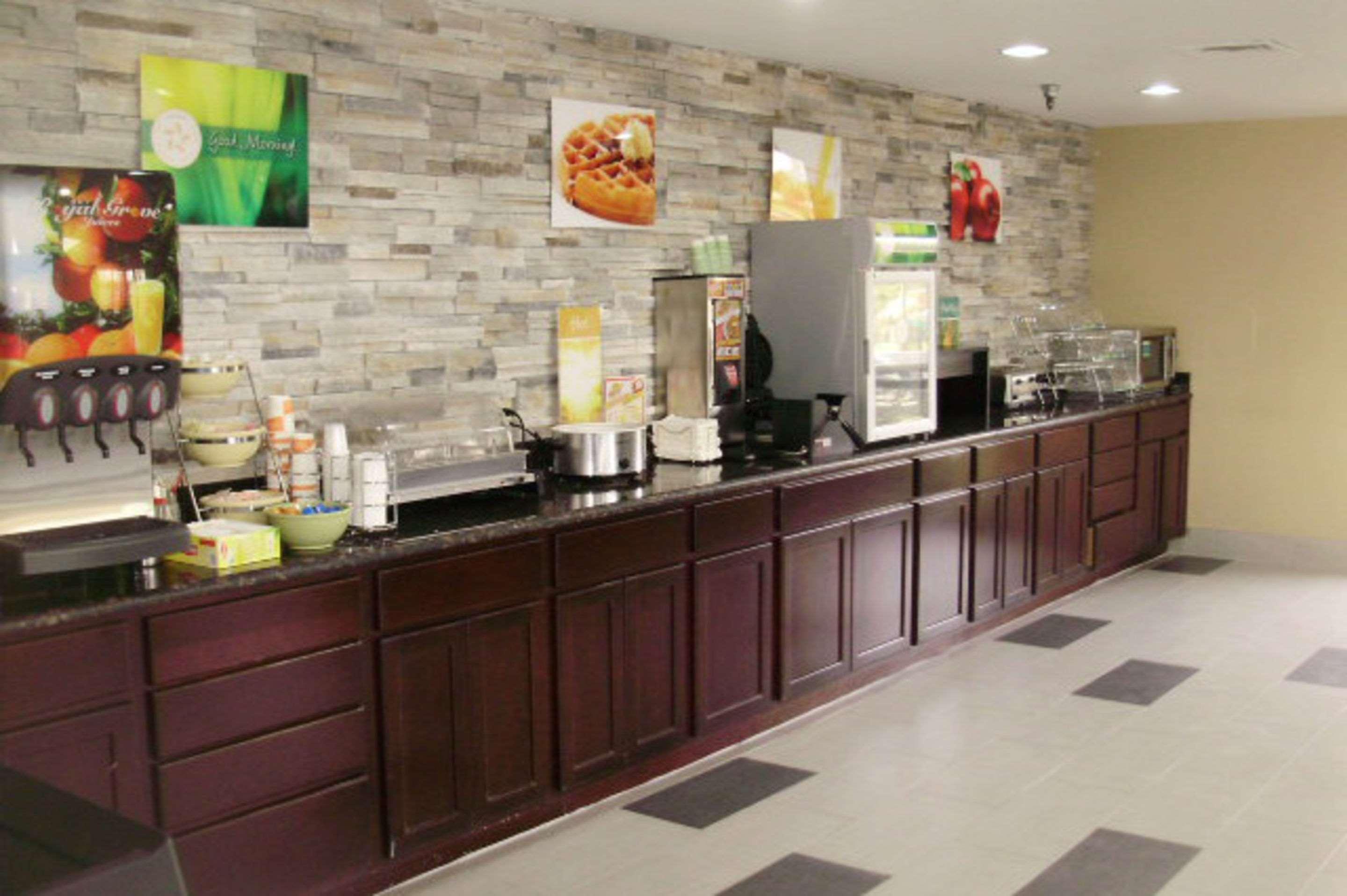 Quality Inn & Suites Florence - Cincinnati South Екстер'єр фото