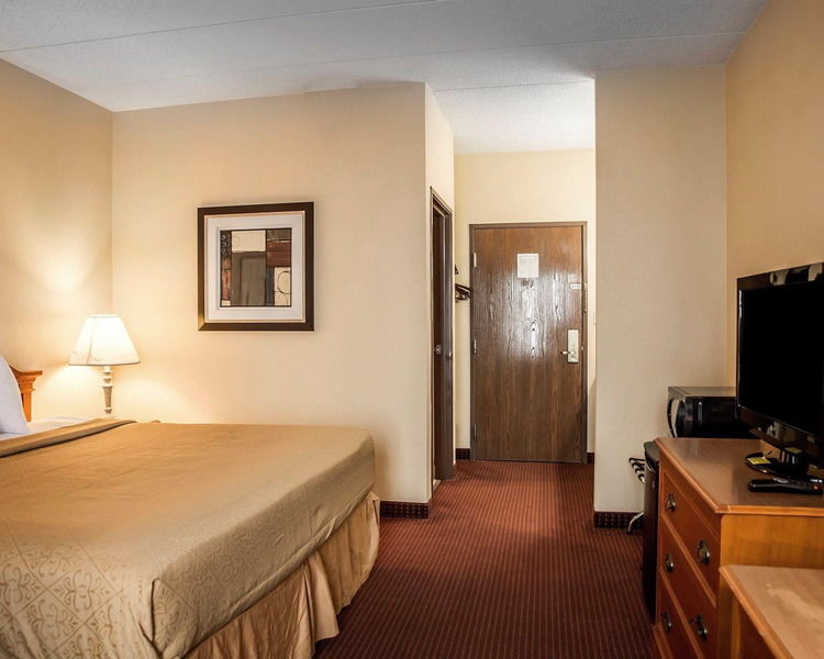 Quality Inn & Suites Florence - Cincinnati South Екстер'єр фото